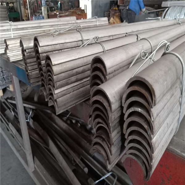 防磨瓦的卡箍的形狀及要求?